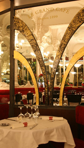 MOULINS : LE GRAND CAFÉ