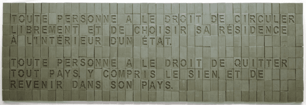 Taysir Batniji, L’homme ne vit pas seulement de pain #2, 2012, installation reproduite pour l’exposition Article 13 de la Déclaration universelle des droits de l’homme et du citoyen gravé dans des savons de Marseille © Taysir Batniji / Adagp, Paris, 2022
© Christophe Ecoffet